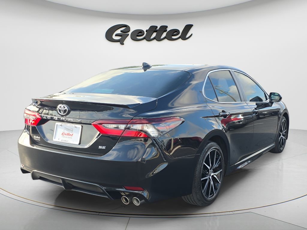 Used 2024 Toyota Camry SE FWD image 5