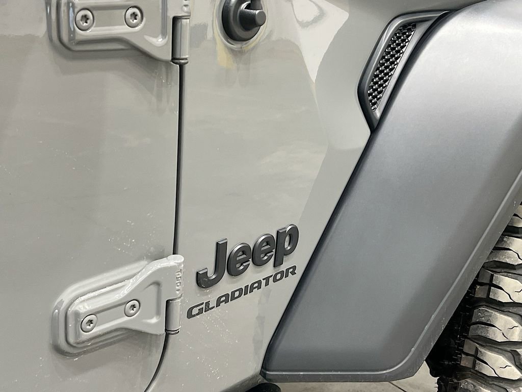 Used 2021 Jeep Gladiator Sport w/ Trailer Tow Package image 38