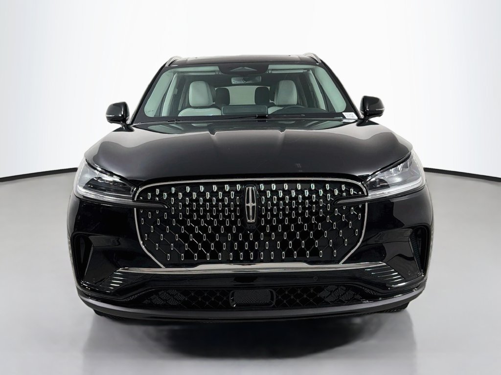 New 2027 Lincoln Aviator 2WD image 2