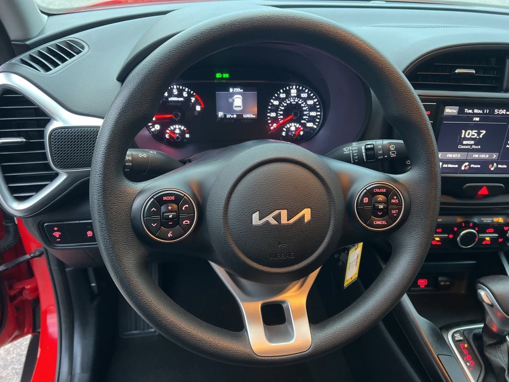 Used 2022 Kia Soul LX image 13