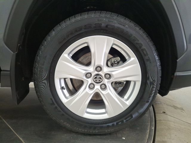 Used 2021 Toyota RAV4 XLE w/ Convenience Package image 62