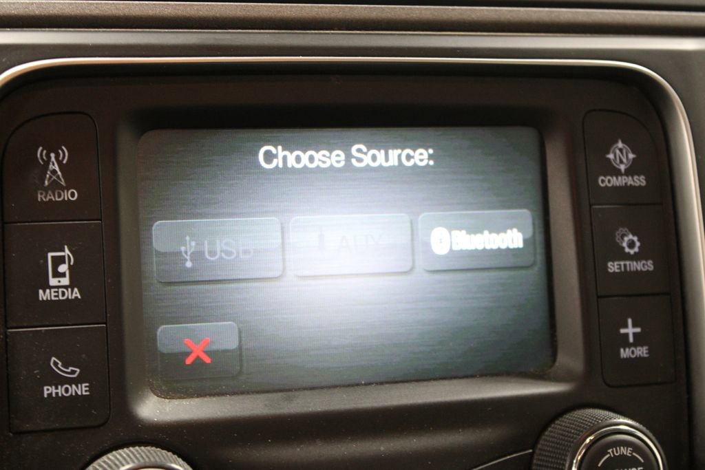 Used 2015 RAM 1500 Express RWD image 48