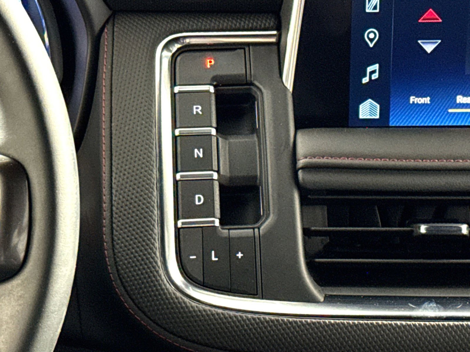 Used 2024 Chevrolet Tahoe RST w/ Luxury Package image 22