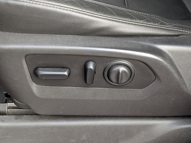 Used 2019 Chevrolet Silverado 1500 RST image 21