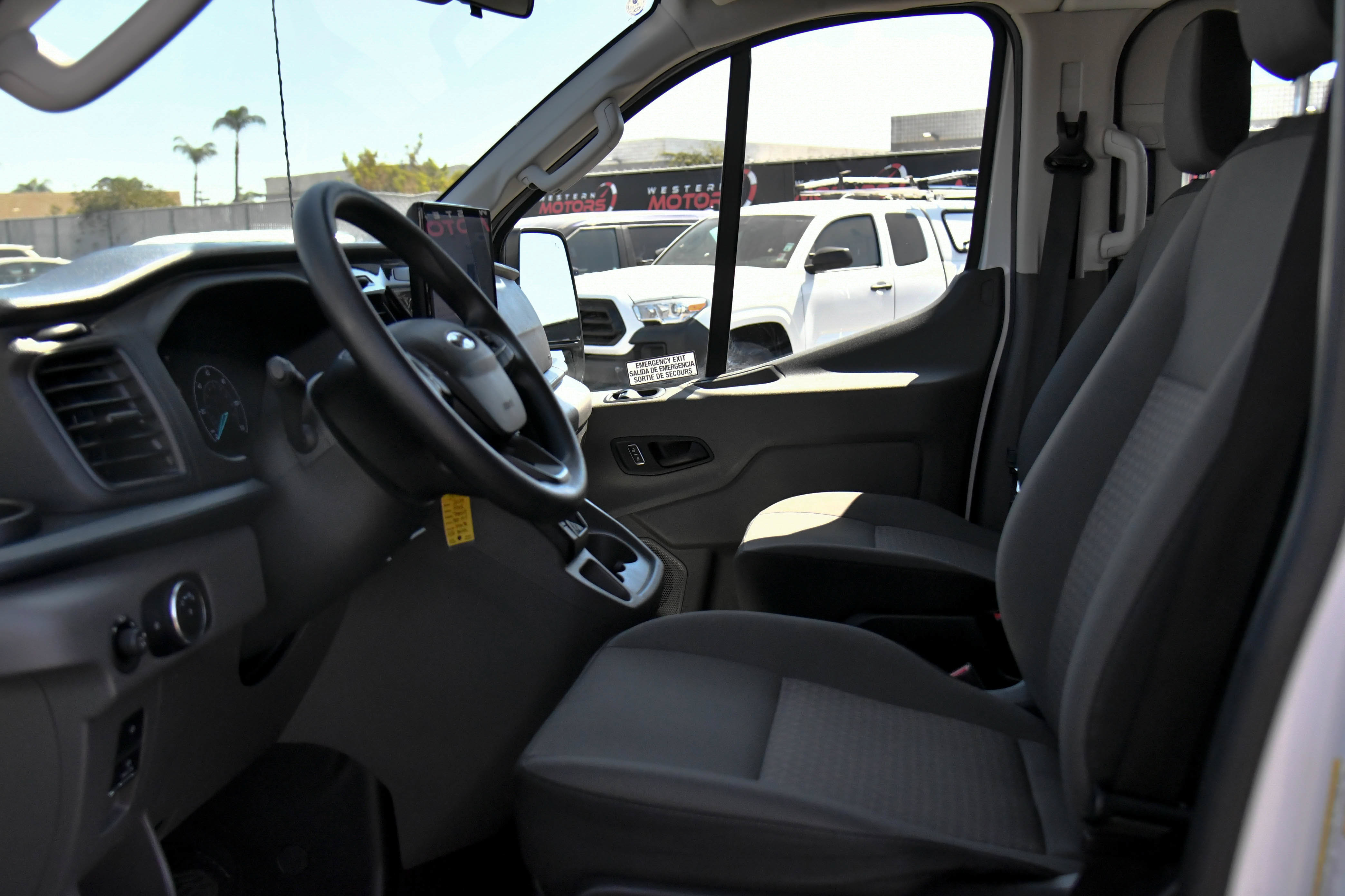 Used 2024 Ford Transit 350 XLT RWD image 17