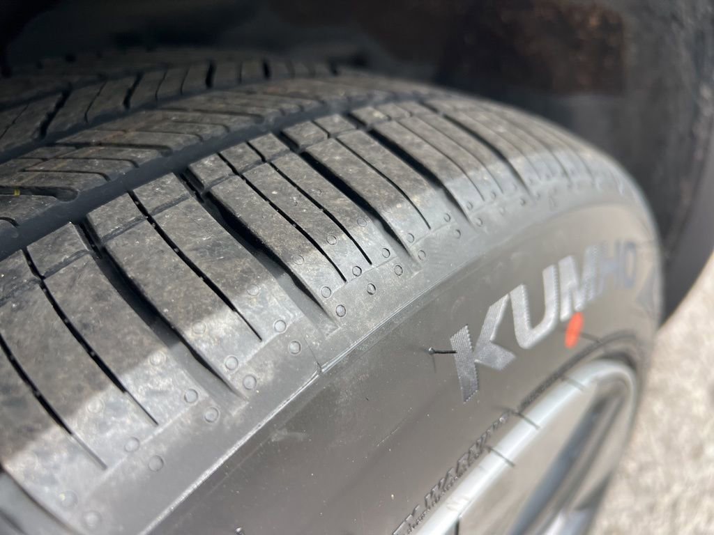 Used 2020 Tesla Model Y Long Range image 8