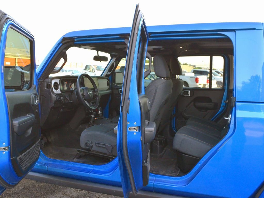 Used 2024 Jeep Gladiator Sport image 8