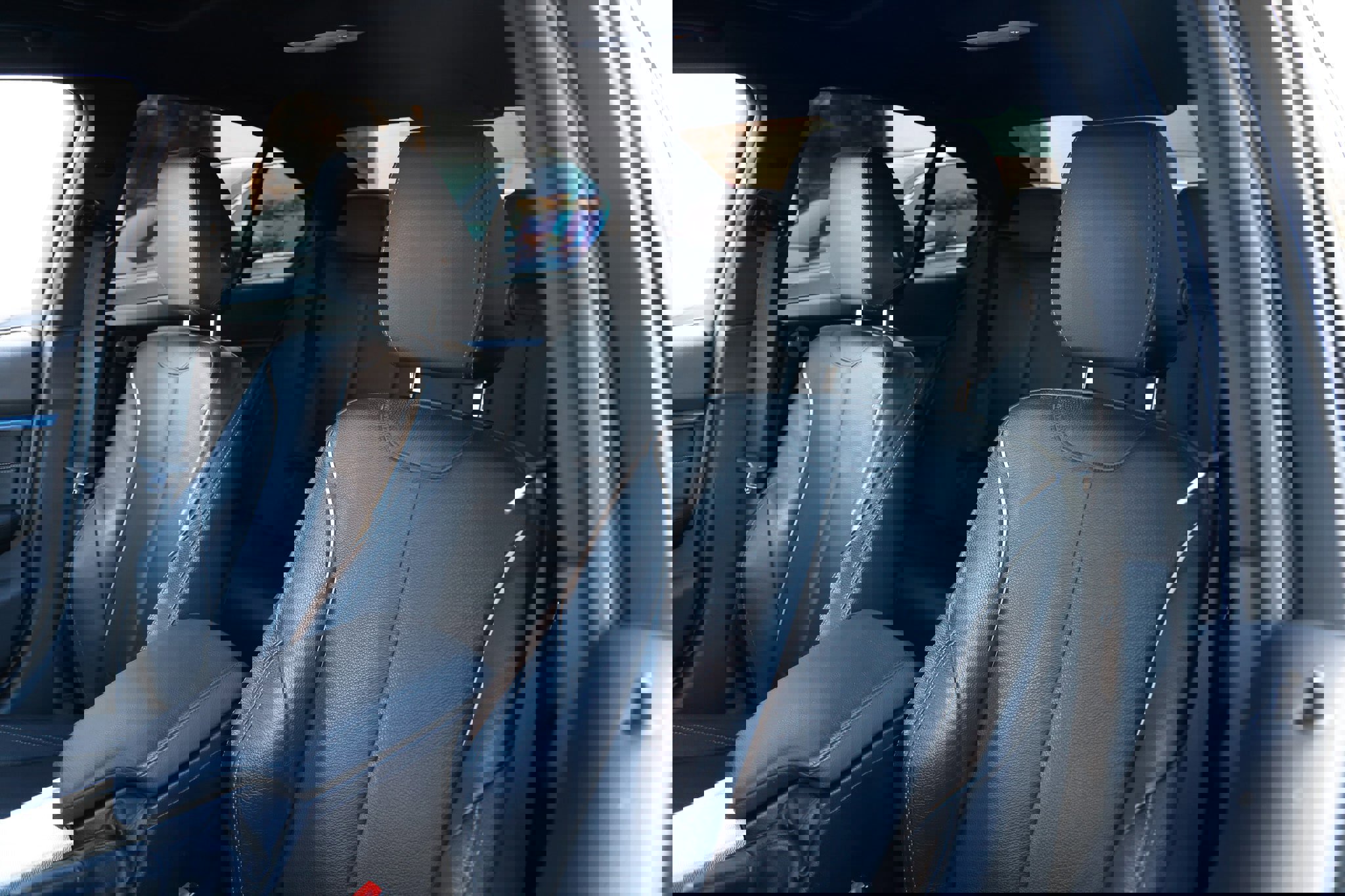 Used 2018 BMW 340i xDrive Sedan w/ Premium Package image 9