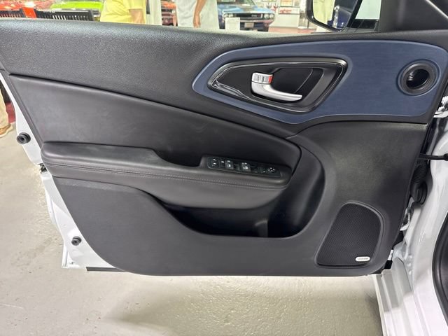 Used 2015 Chrysler 200 S w/ Navigation & Sound Group I AWD/4WD image 15