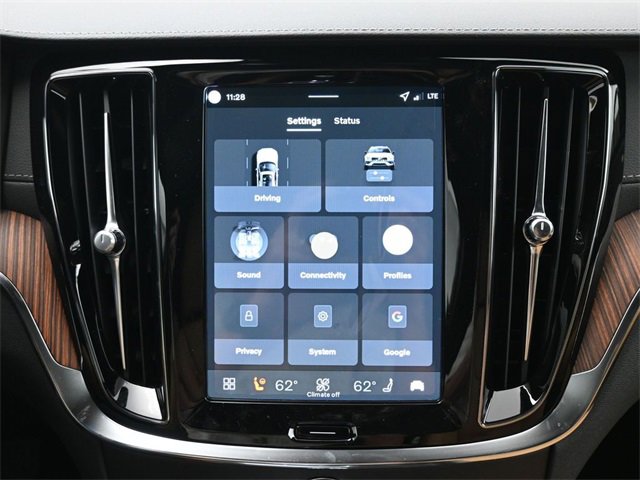 New 2026 Volvo V60 B5 Cross Country Ultra w/ Protection Package Premier image 16