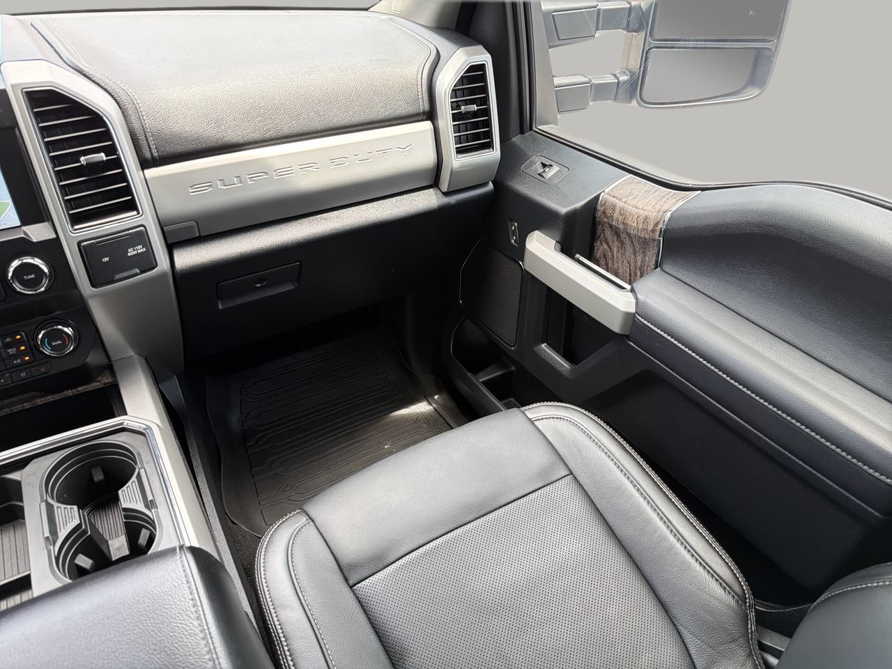 Used 2019 Ford F350 Lariat w/ Lariat Ultimate Package AWD/4WD image 14