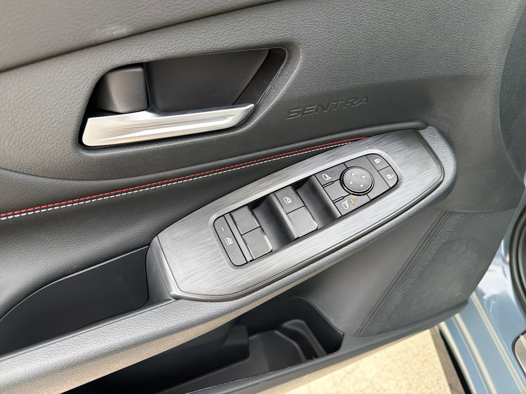 New 2026 Nissan Sentra SR w/ Floor Mat Package FWD image 17