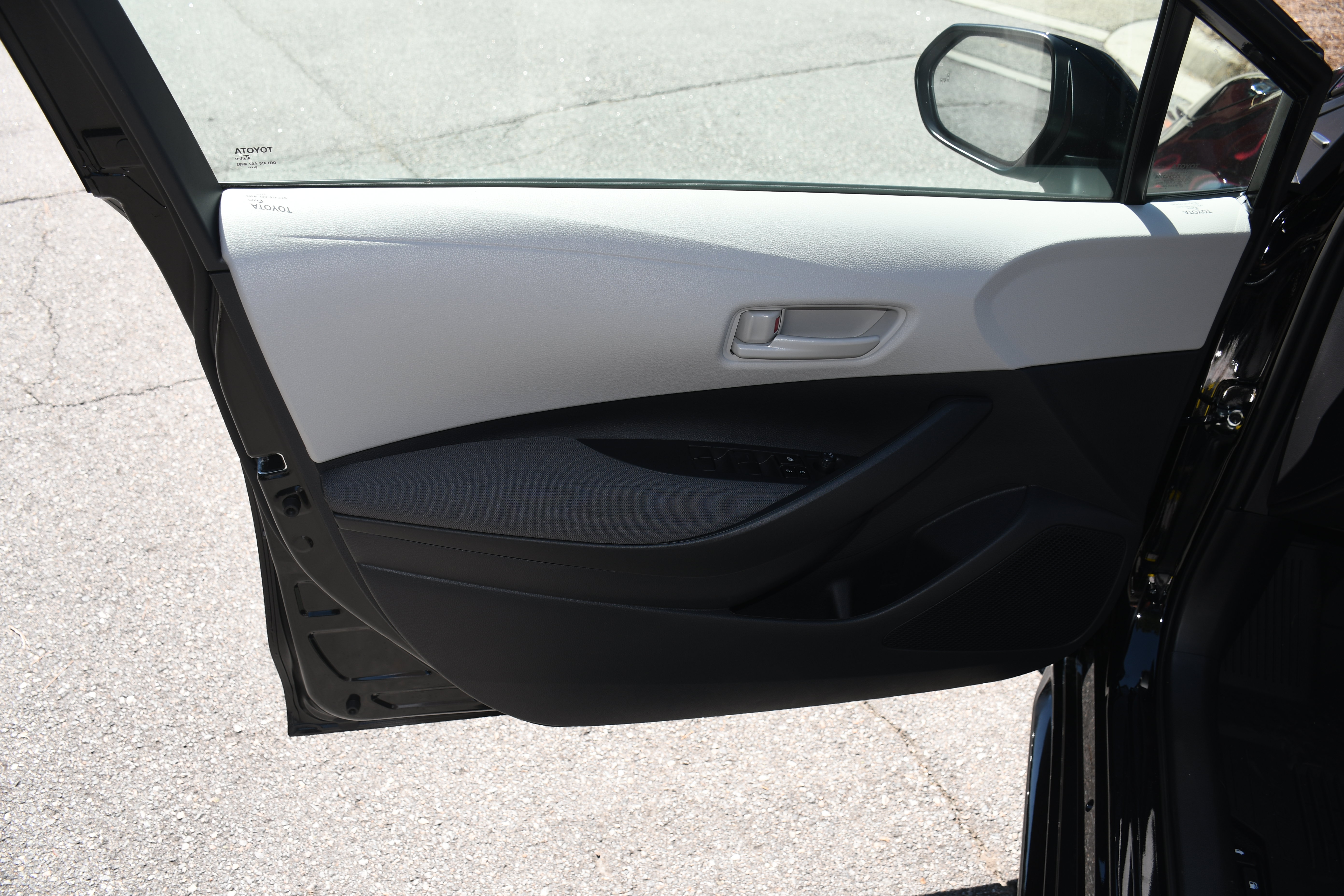 New 2027 Toyota Corolla LE FWD image 5