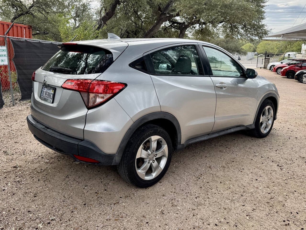 Used 2016 Honda HR-V LX image 7