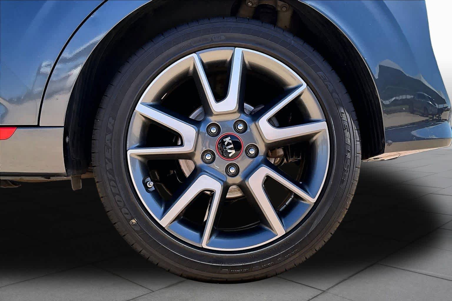 Used 2020 Kia Soul GT-Line FWD image 11