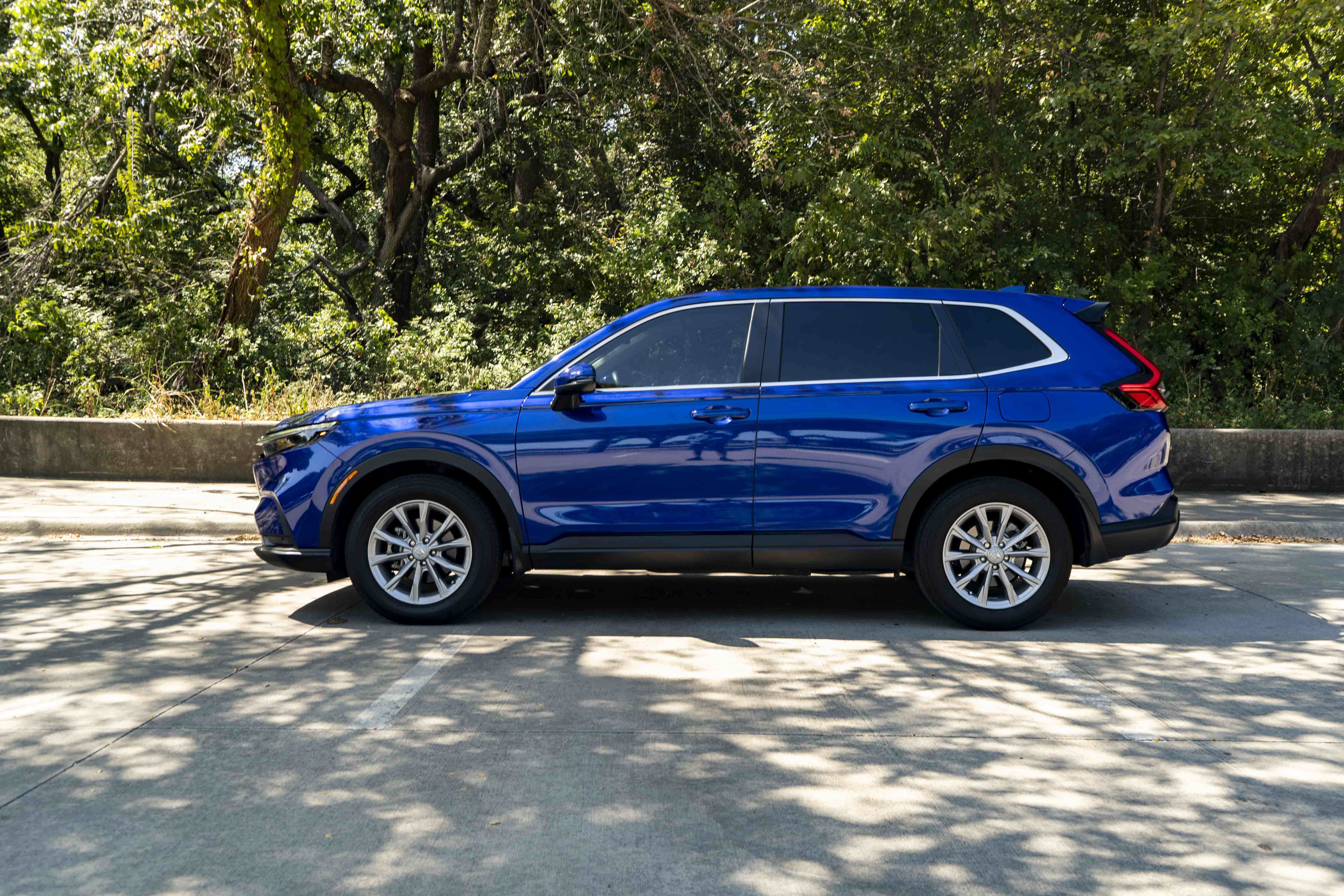 Used 2025 Honda CR-V EX-L image 6
