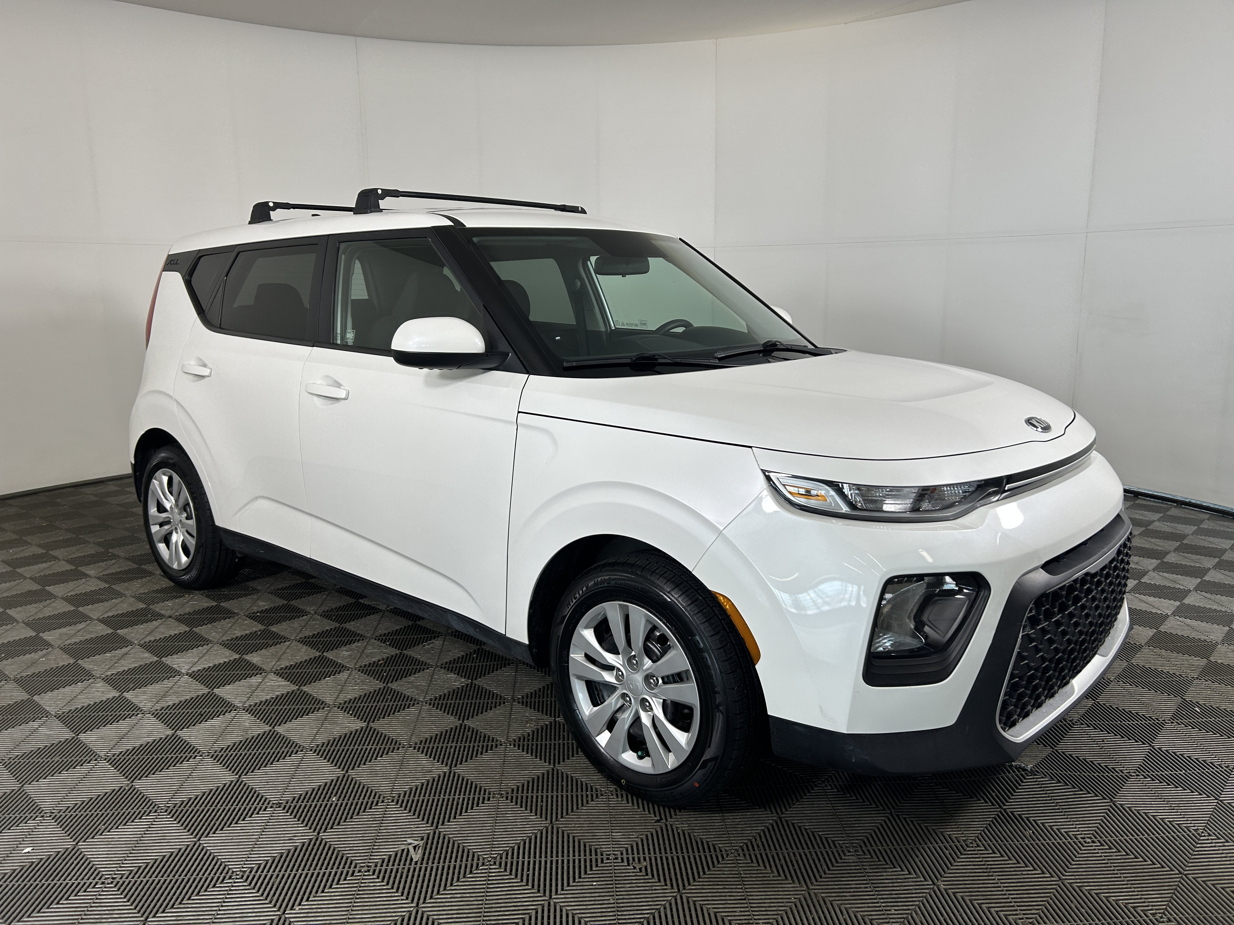 Used 2020 Kia Soul LX FWD image 4