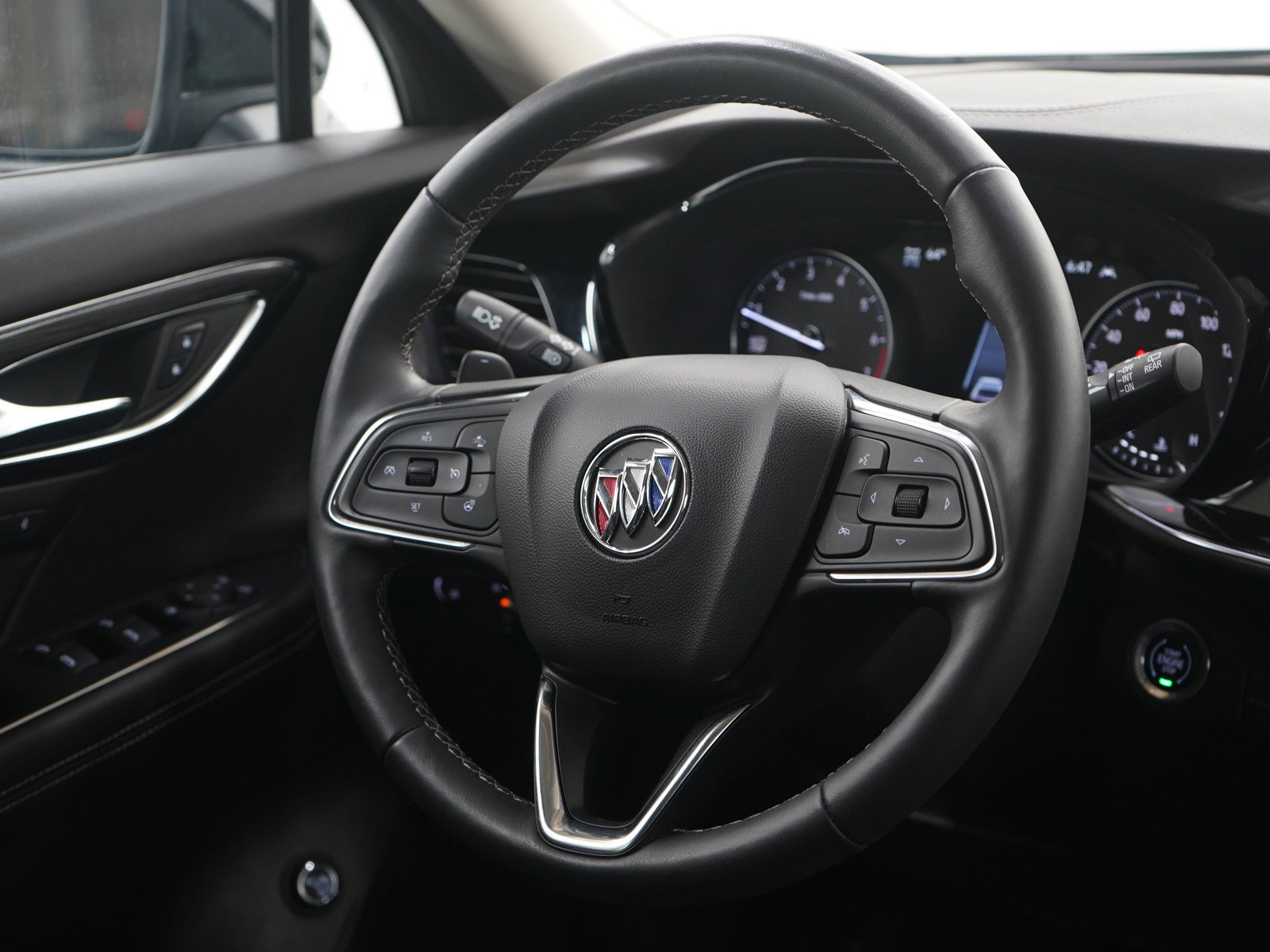 Used 2023 Buick Envision Essence image 14