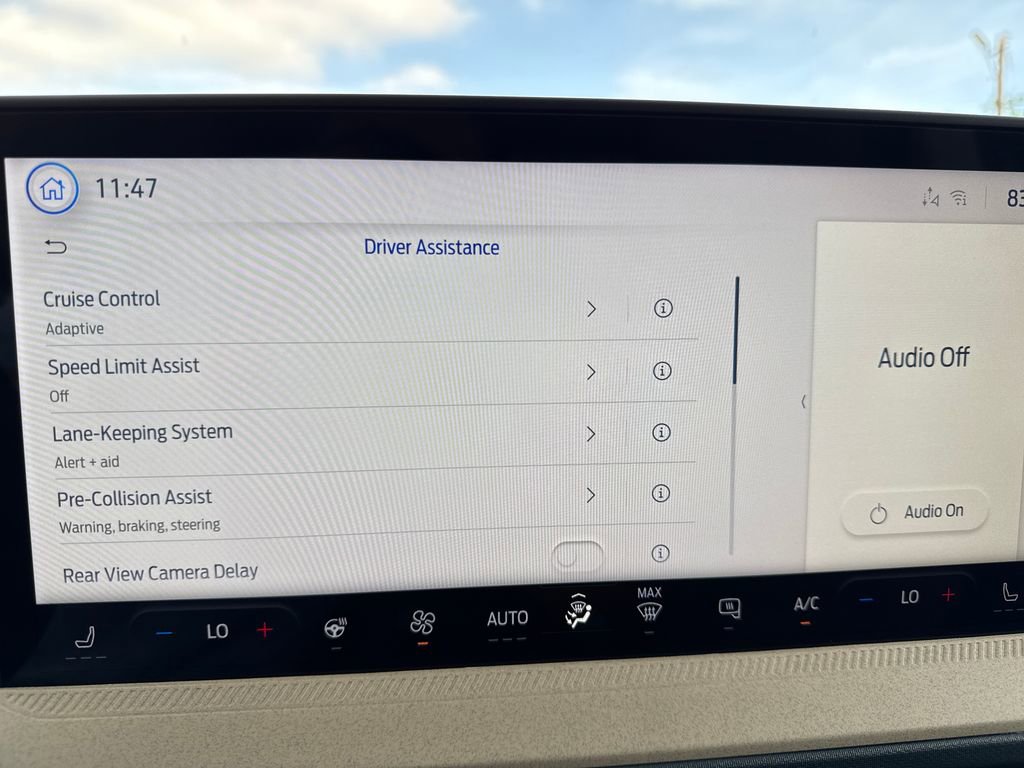 New 2025 Ford Maverick Lariat w/ 4K Tow Package image 31