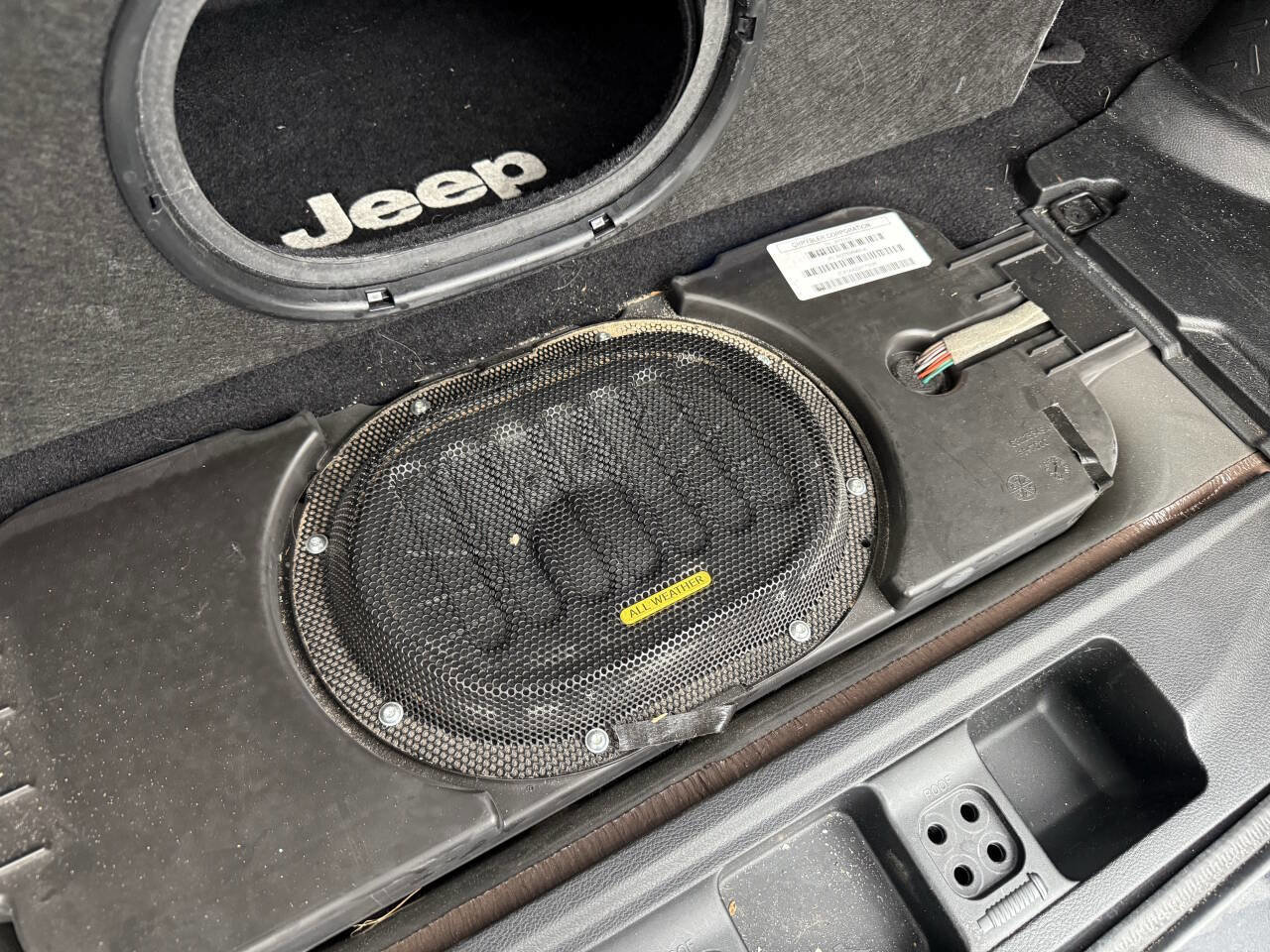 Used 2017 Jeep Wrangler Unlimited Sahara w/ Connectivity Group image 21