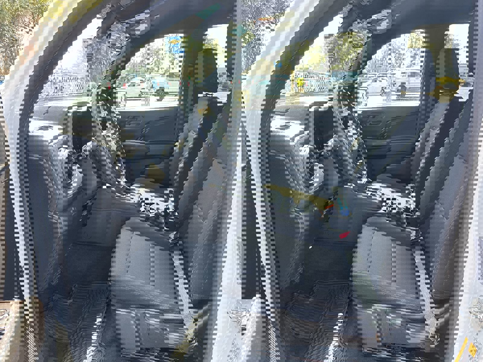 Used 2023 Chevrolet Colorado W/T image 16