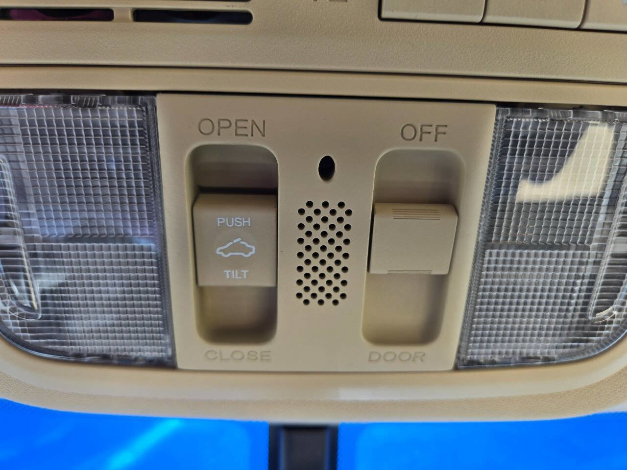 Used 2010 Honda Crosstour EX-L image 19