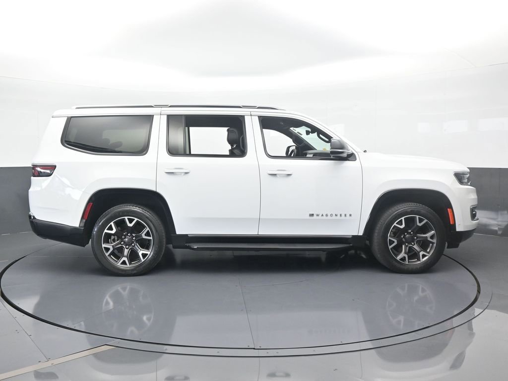 Used 2023 Jeep Wagoneer Series III w/ Preferred Equipment Group image 7