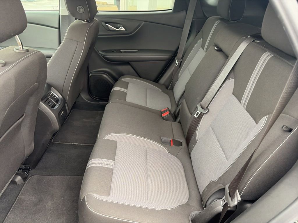 Used 2025 Chevrolet Blazer LT image 13