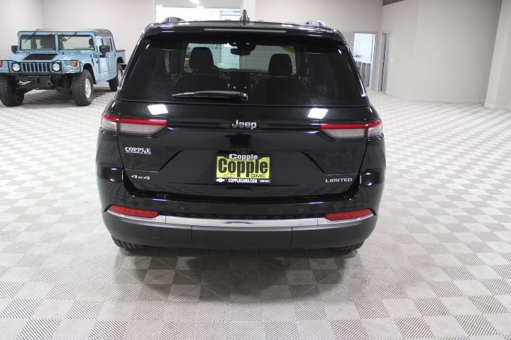 Used 2023 Jeep Grand Cherokee Limited AWD/4WD image 9