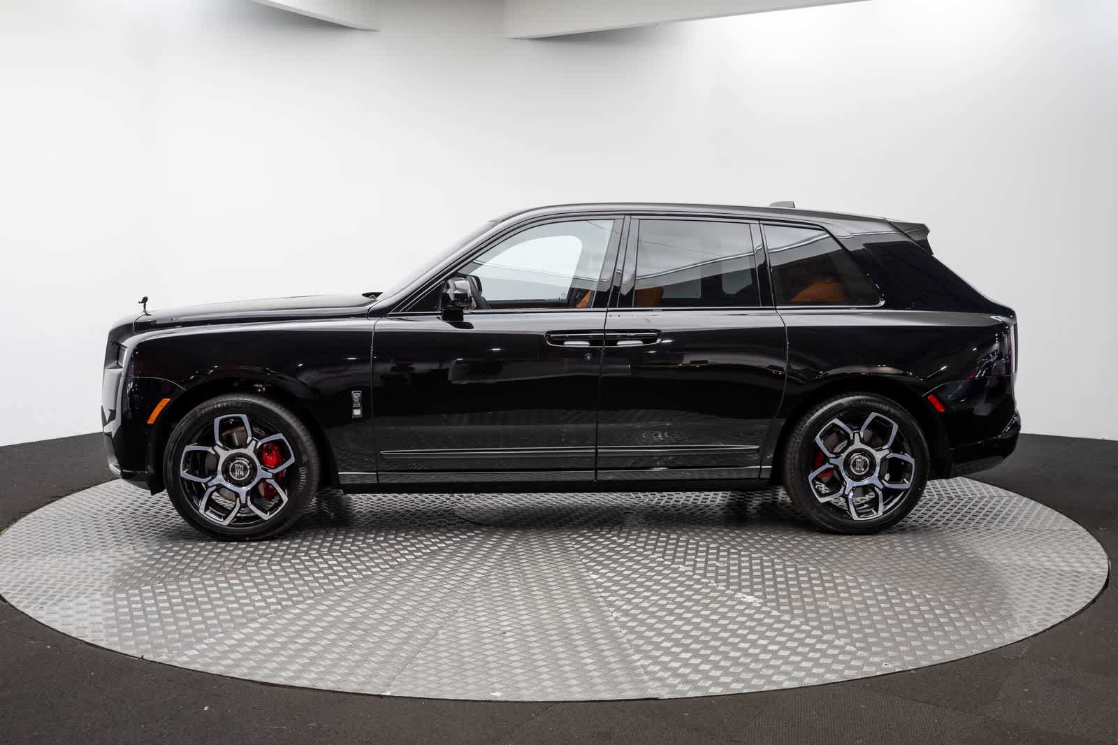 New 2027 Rolls-Royce Cullinan Black Badge AWD/4WD image 3
