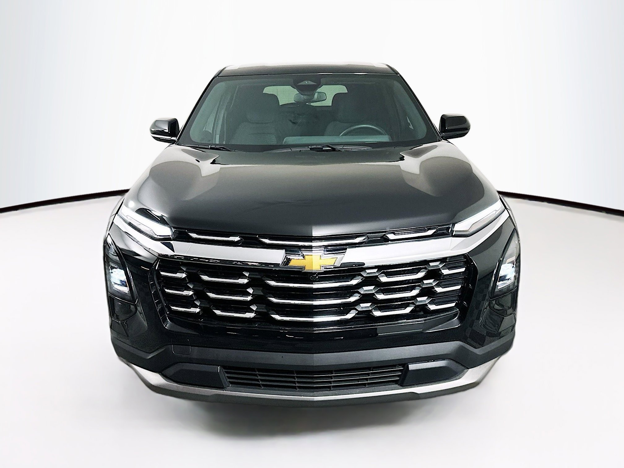 Used 2025 Chevrolet Equinox LT FWD image 2