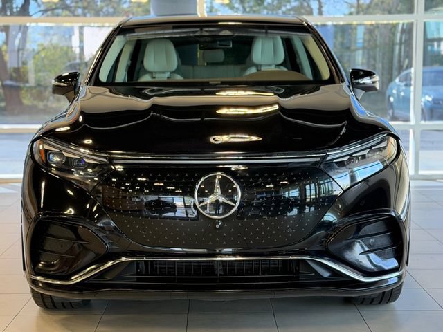 Used 2023 Mercedes-Benz EQS 580 4MATIC SUV image 2