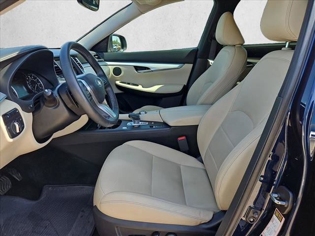 Used 2020 INFINITI QX50 Luxe w/ Navigation Package FWD image 12