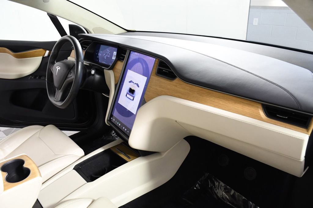 Used 2019 Tesla Model X Long Range AWD/4WD image 18