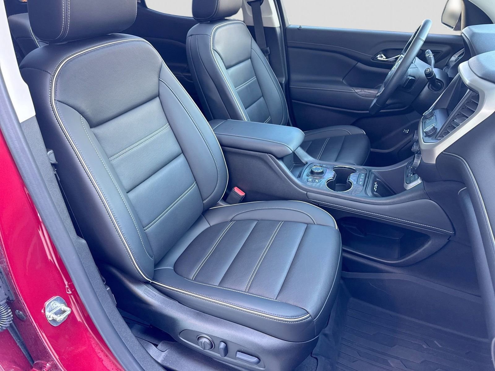 Used 2023 GMC Acadia Denali w/ Denali Ultimate Package image 25