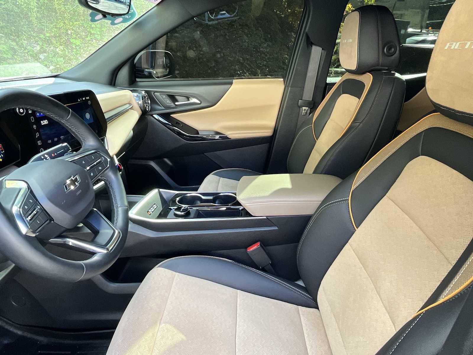 Certified 2025 Chevrolet Equinox ACTIV w/ Safety and Technology Package image 19