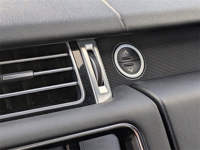 Used 2016 Land Rover Range Rover HSE image 24