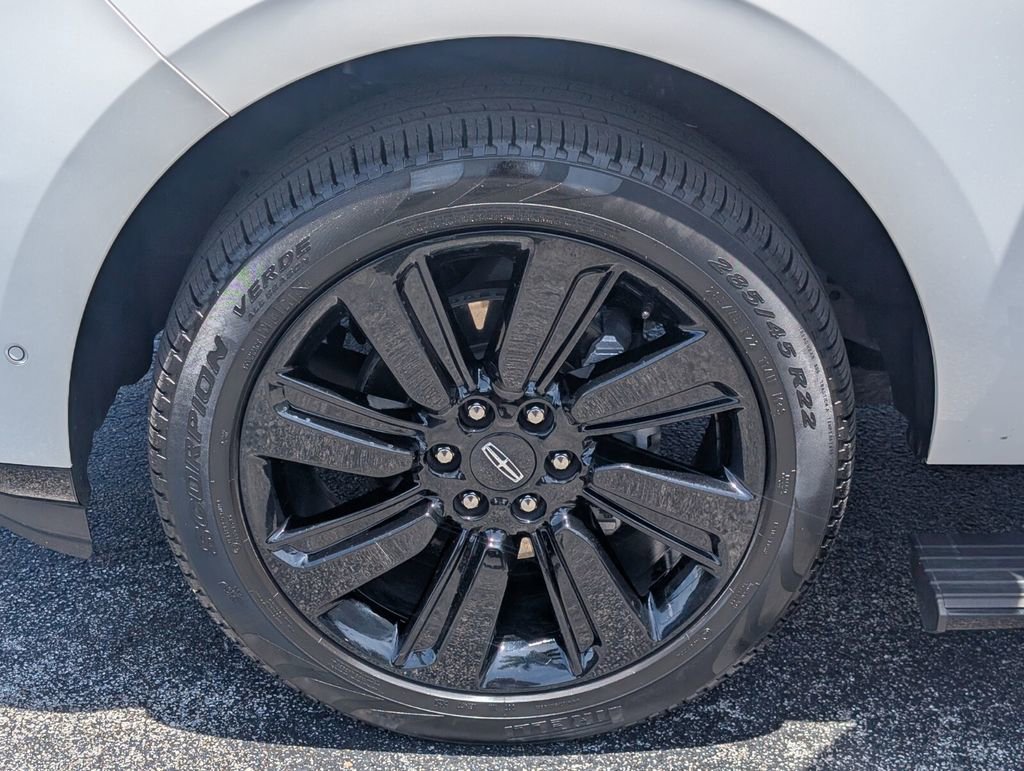 Used 2023 Lincoln Navigator Reserve AWD/4WD image 23