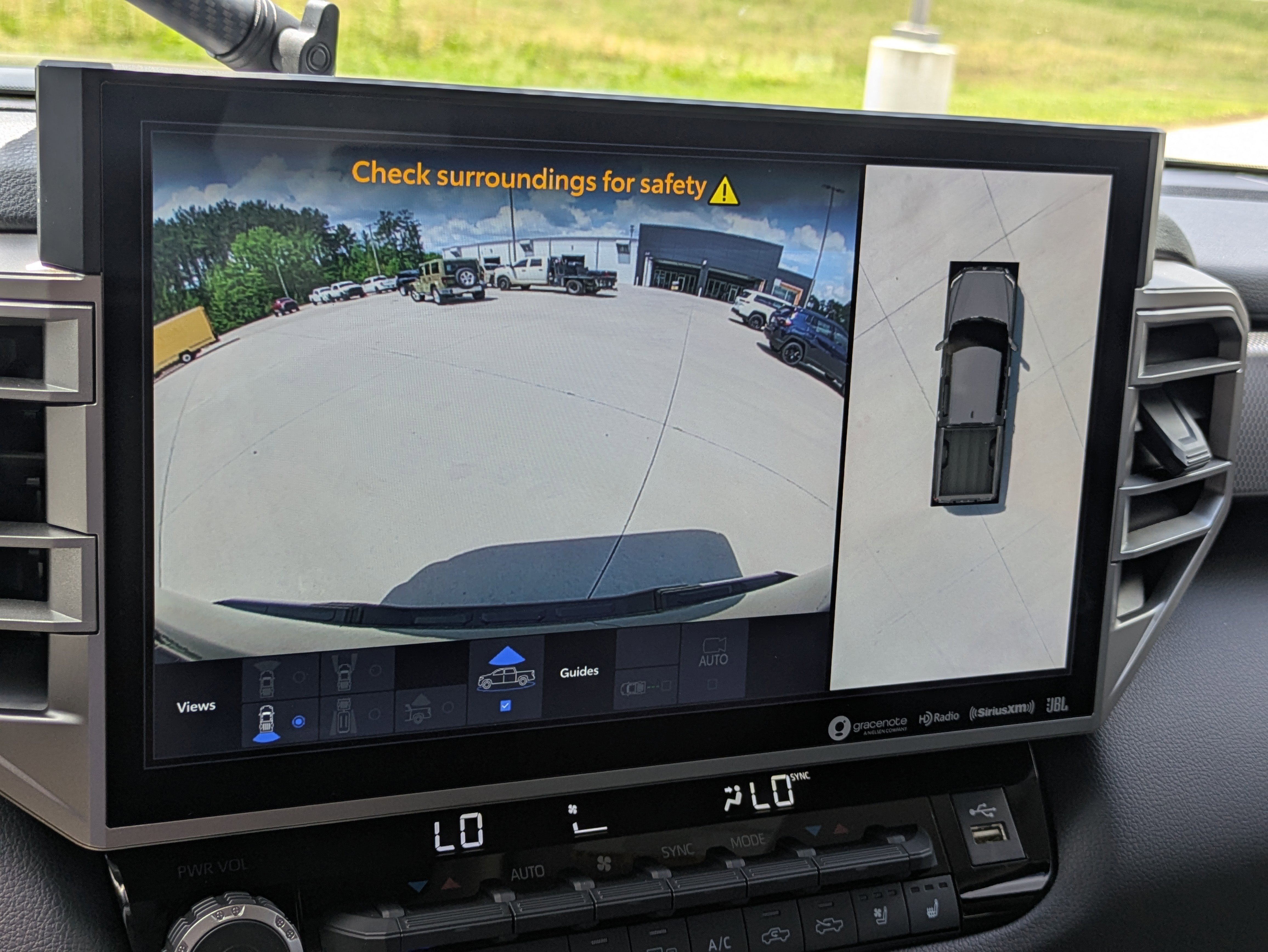 Used 2024 Toyota Tundra Limited AWD/4WD image 21