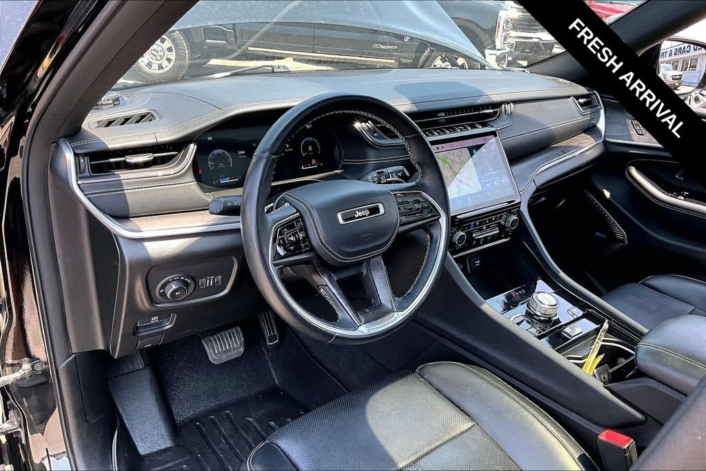 Used 2021 Jeep Grand Cherokee L Overland w/ Luxury Tech Group IV AWD/4WD image 5