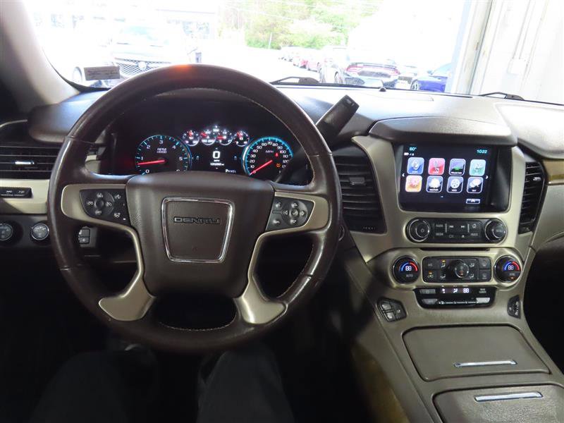 Used 2017 GMC Yukon Denali w/ Open Road Package AWD/4WD image 22