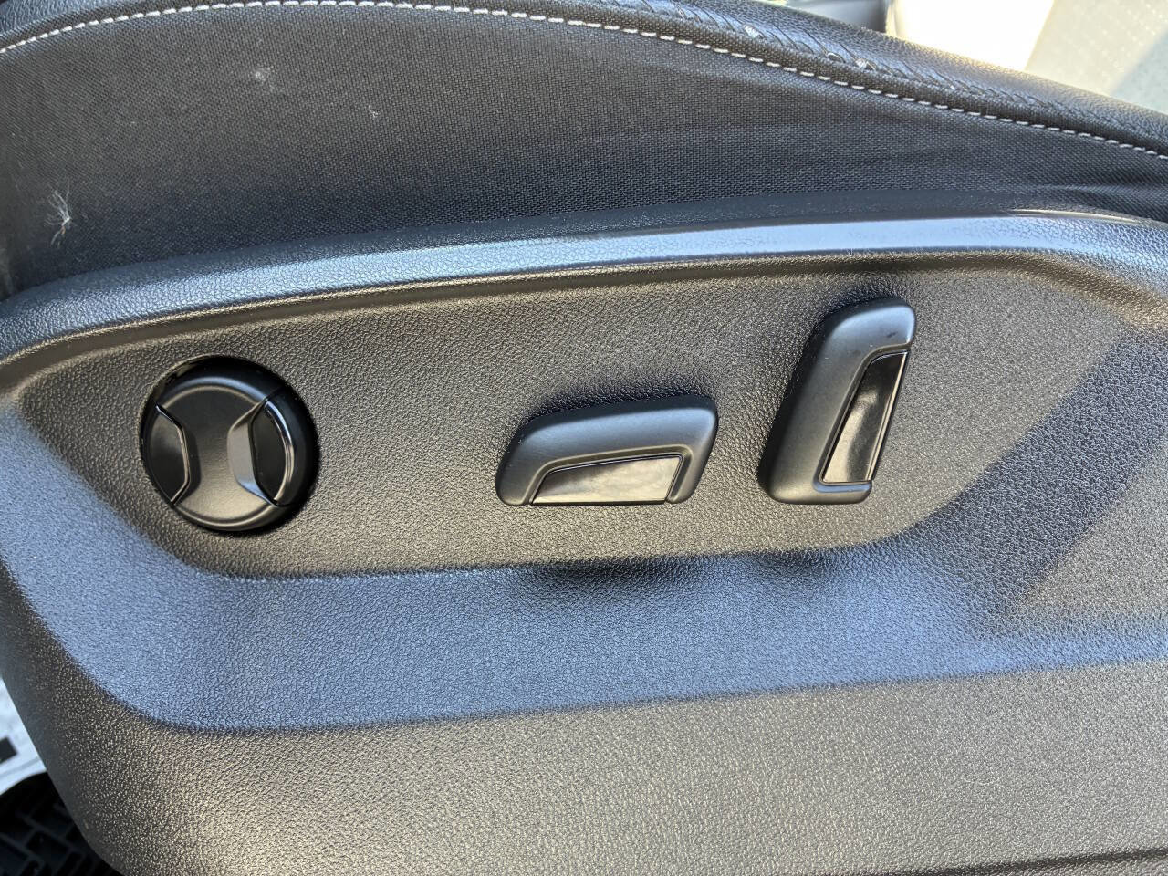 Used 2019 Volkswagen Atlas SE image 25