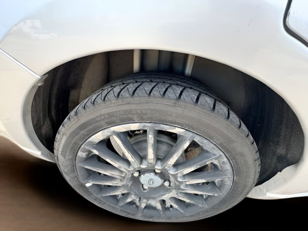 Used 2010 Ford Focus SES image 29