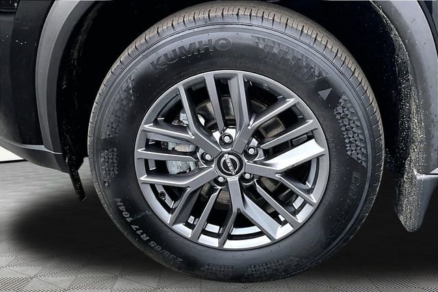 Used 2023 Nissan Rogue S image 22