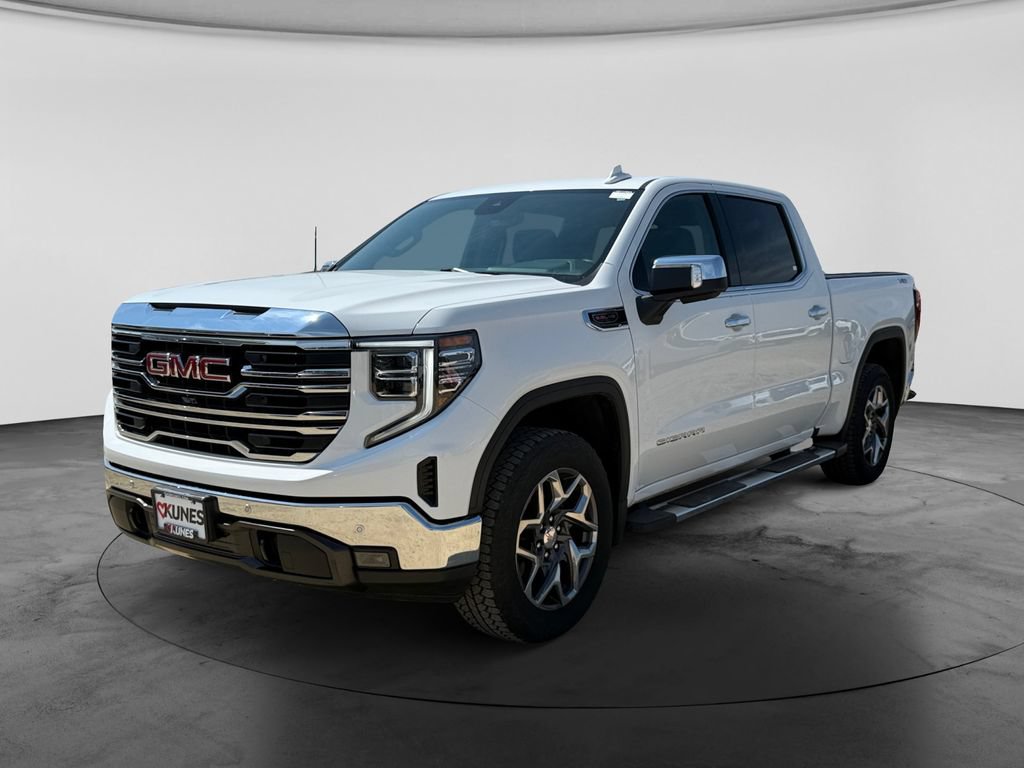Used 2022 GMC Sierra 1500 SLT w/ SLT Premium Plus Package AWD/4WD image 5