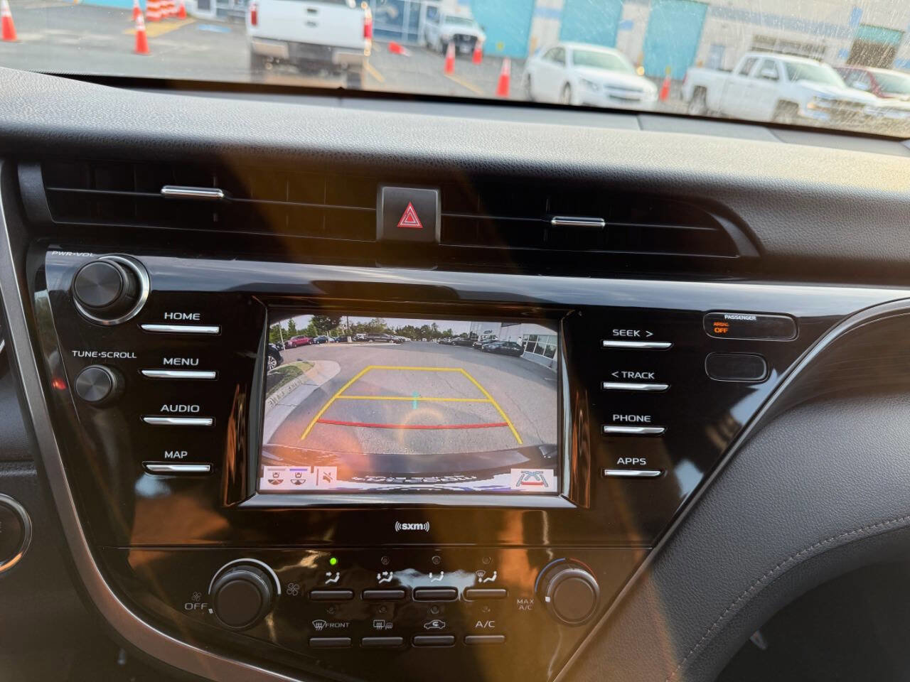 Used 2020 Toyota Camry LE image 36
