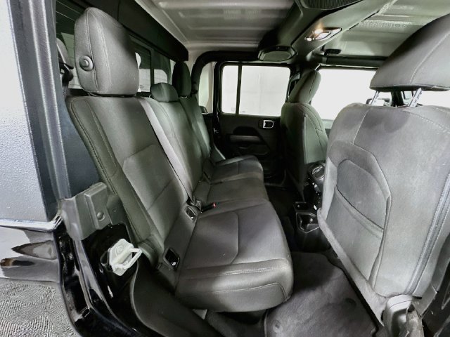 Used 2023 Jeep Gladiator Overland AWD/4WD image 26