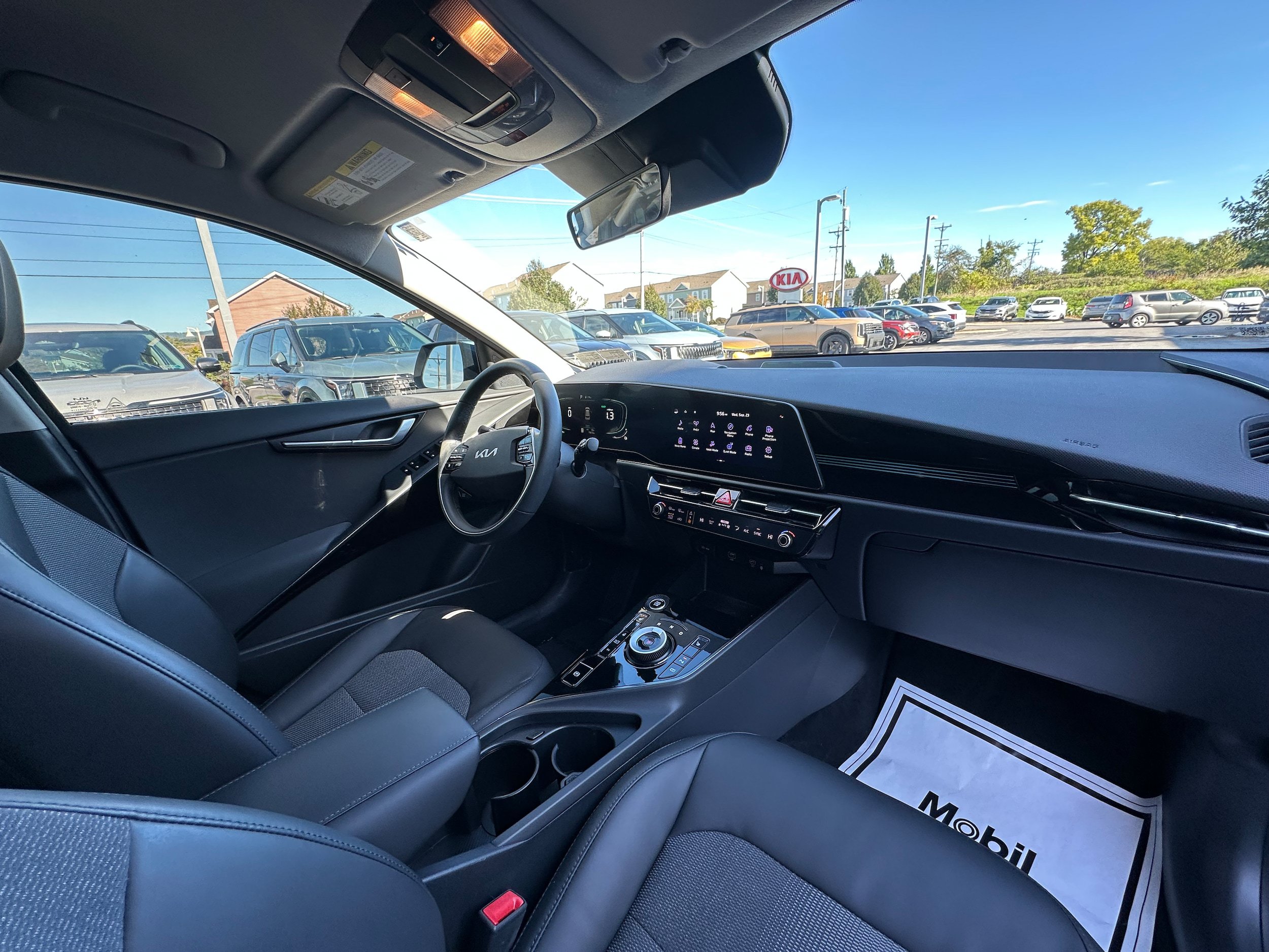 Used 2023 Kia Niro EX w/ EX Cold Weather Package FWD image 20