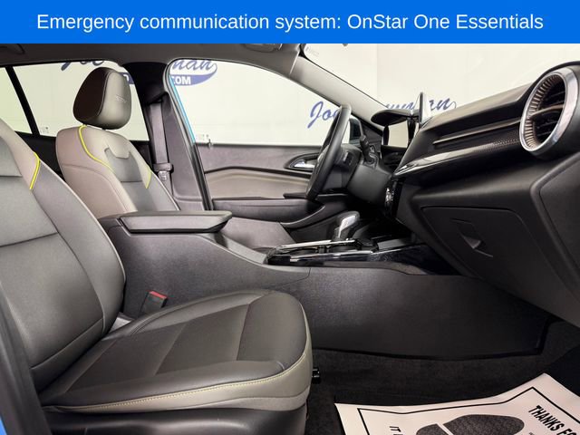 Used 2025 Chevrolet Trax ACTIV image 17