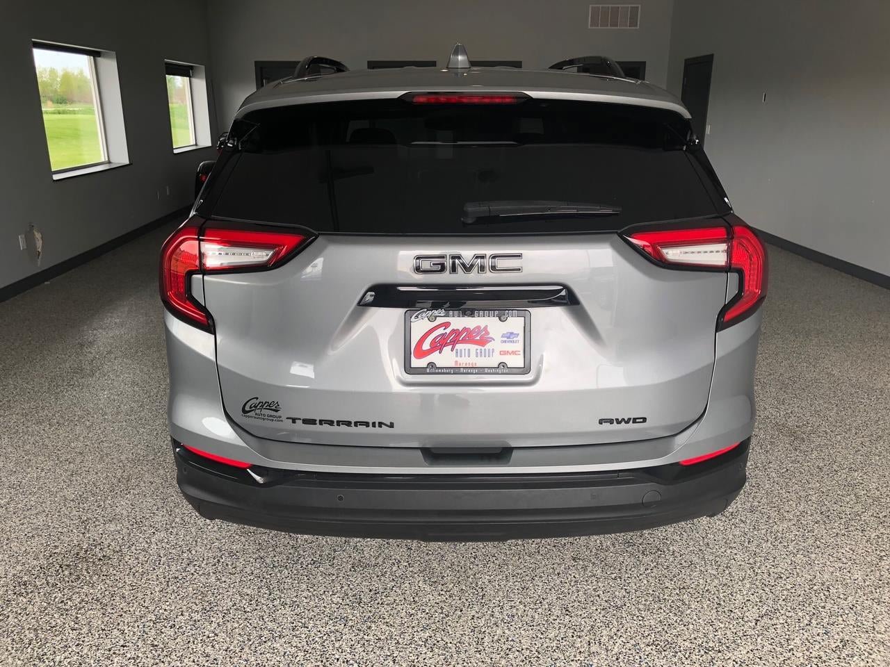 Used 2023 GMC Terrain SLT w/ Infotainment Package II AWD/4WD image 3
